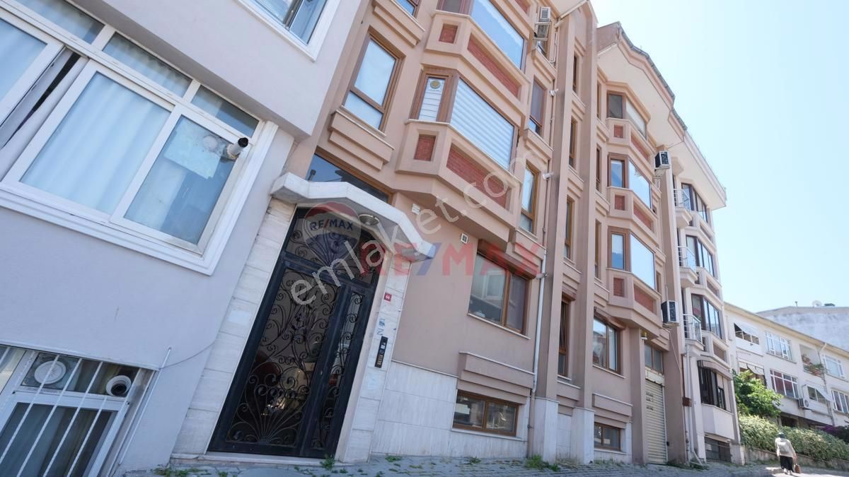 Üsküdar Aziz Mahmut Hüdayi Satılık Daire ÜSKÜDAR AZİZ MAHMUT HUDAİ'DE BOĞAZ MANZARALI KATTA TEK 200 M2 4+1 SATILIK