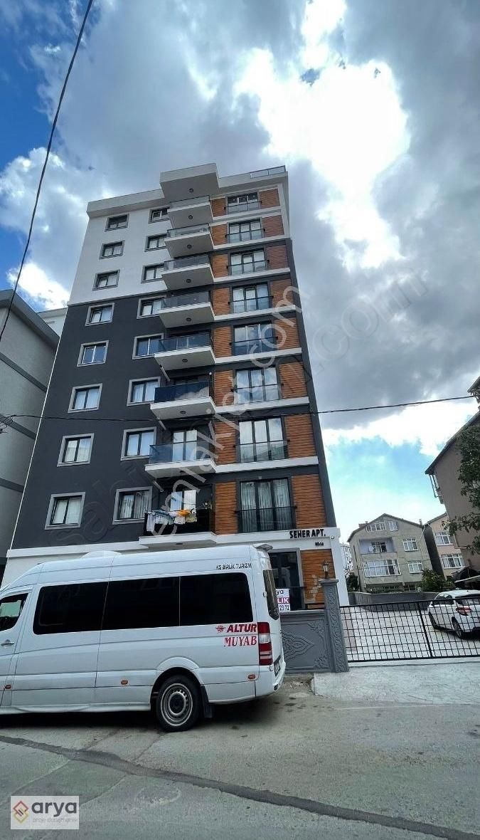 Pendik Güllü Bağlar Satılık Daire PENDİK TE BAHÇE KULLANIMLI SATILIK 2+1 GENİŞ DAİRE