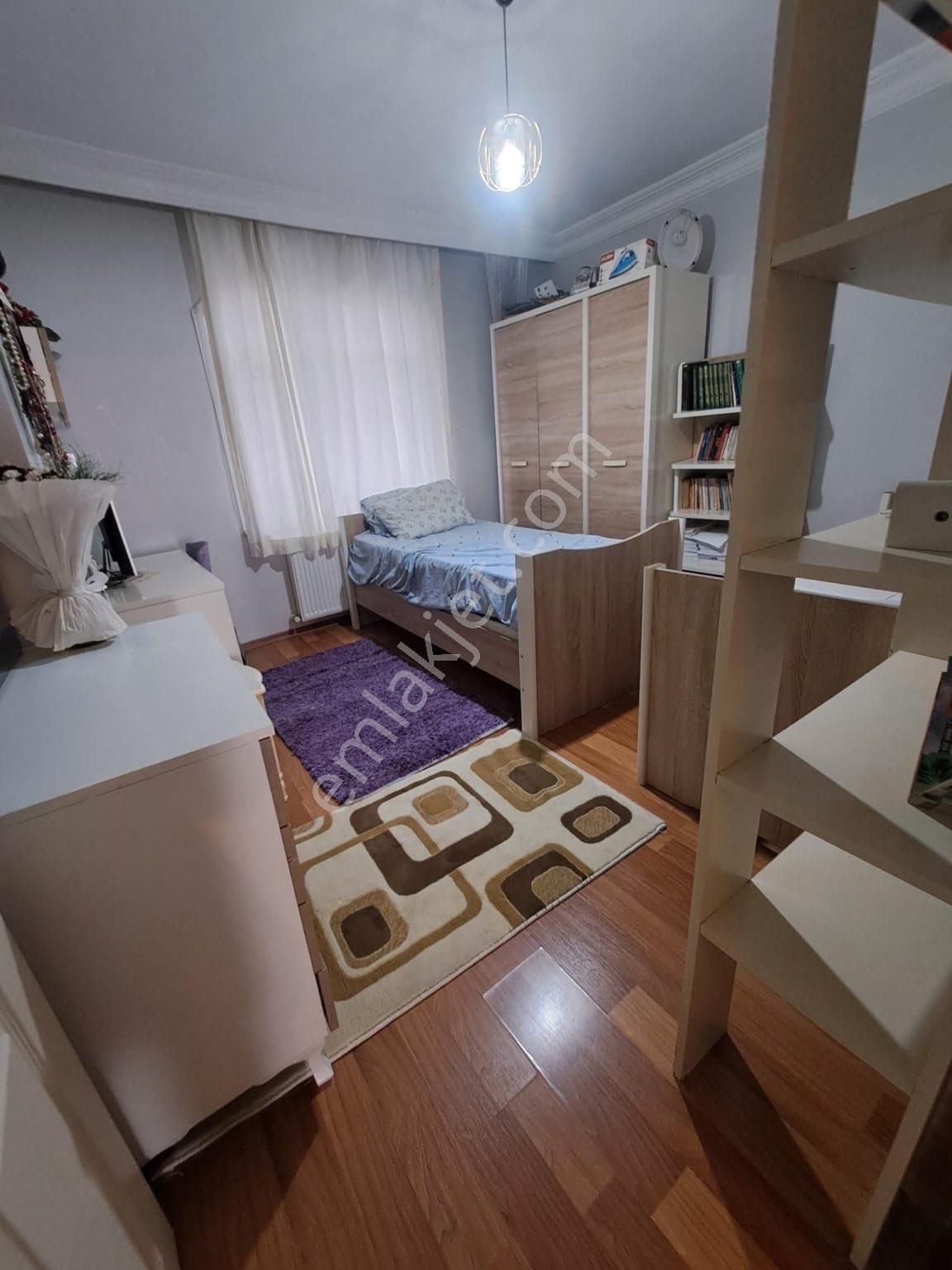 Bahçelievler Soğanlı Hastaneye Yakın Kiralık Daire SOĞANLI ÇAVUŞPAŞA MEYDANA YAKIN EŞYALI KİRALIK DAİRE 2+1 90 M2 2.KAT