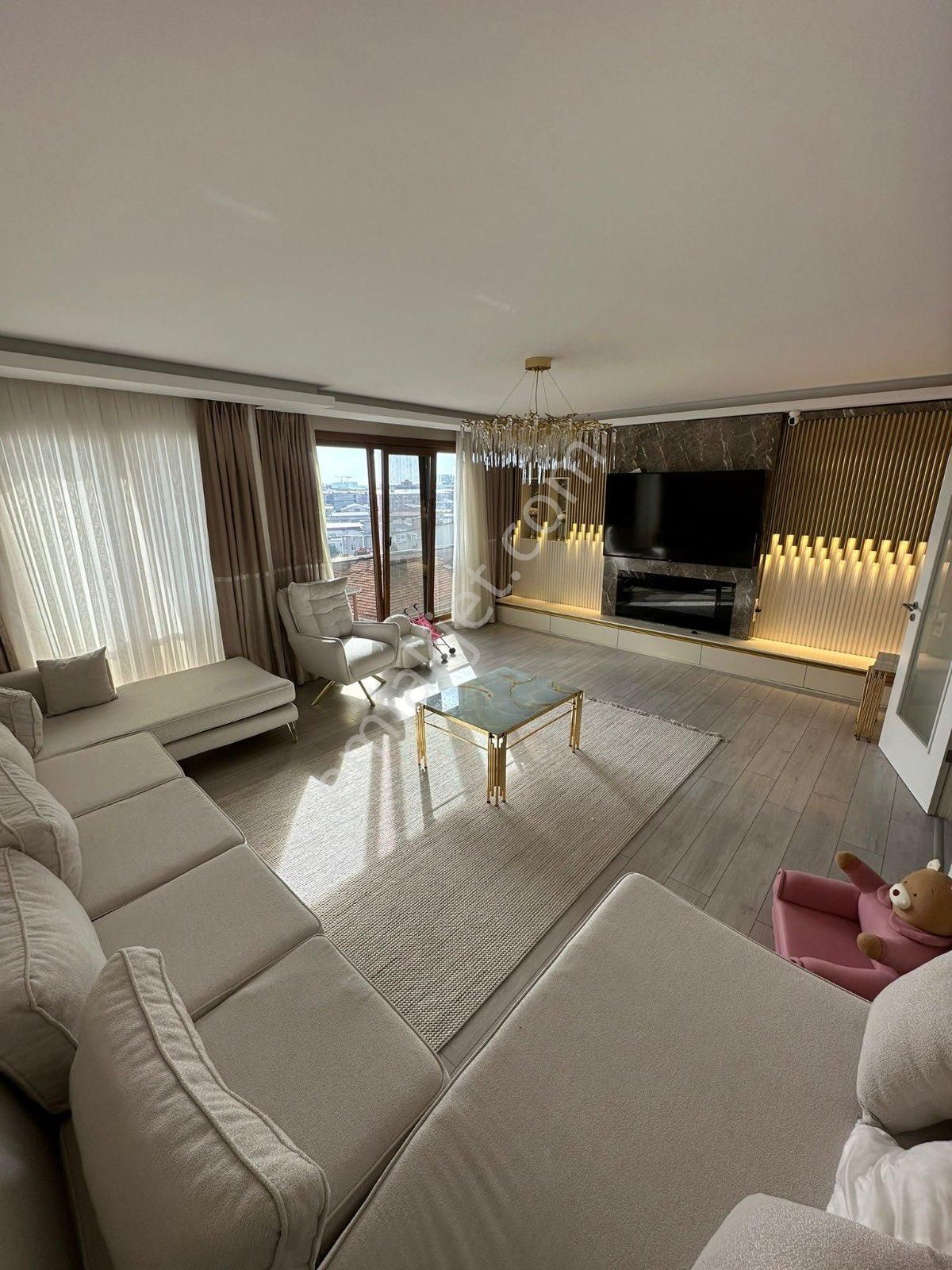 Eyüpsultan Rami Cuma Satılık Residence  REMAX ALA'DAN EYÜPSULTAN RAMİ'DE SATILIK 5+1 TRİPLEKS DAİRE