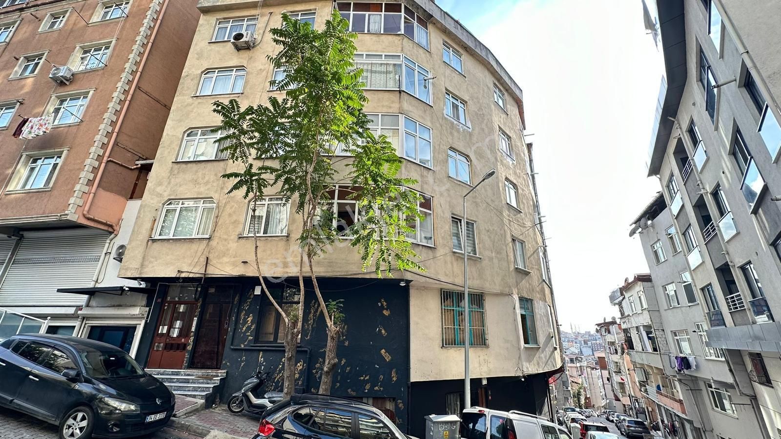 Kağıthane Talatpaşa Hastaneye Yakın Kiralık Daire  İLKA'DAN METROBÜSE 2 DK FULL EŞYALI FIRSAT DAİRE