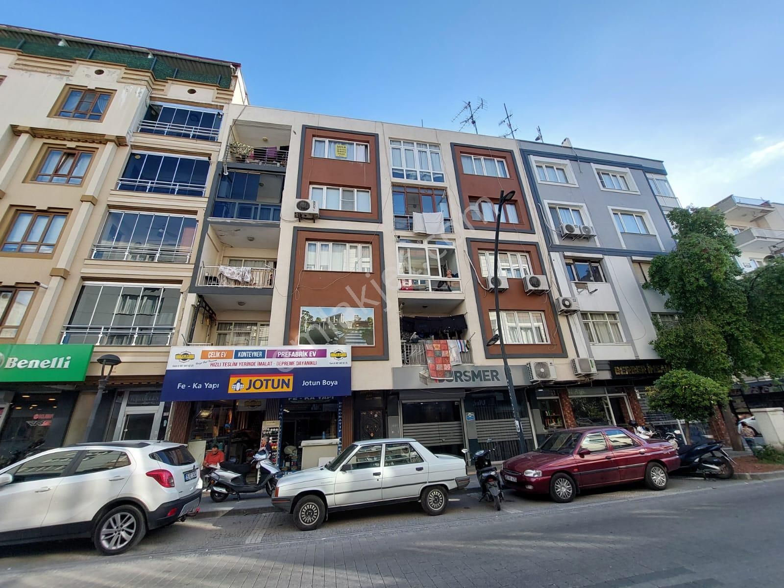 Akhisar Ragıp Bey Satılık Daire  RAGIPBEY MAH. İZMİR-İSTANBUL KARAYOLU YAKINI 3+1 SATILIK DAİRE