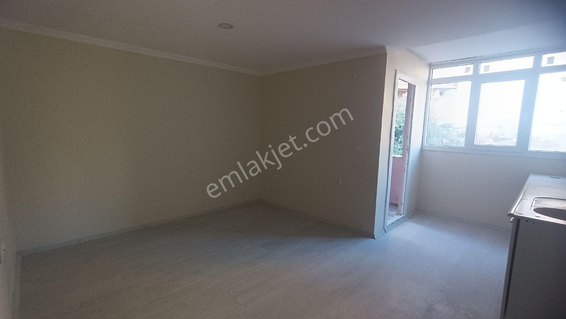 Bornova Kızılay Kiralık Daire LİFE GAYRİMENKUL'DEN İCİ YAPILI BAKIMLI BOYALİ KİRALIK 1+1 DAİRE