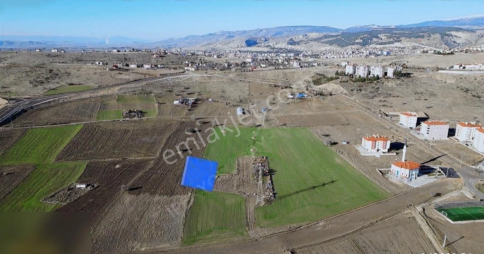 Beypazarı Ayvaşık Satılık Ticari İmarlı İPEKYOLU GAYRİM.OĞUZKENTTE DAİRE VE İŞYERİ GETİRİLİ 760 M2 ARSA