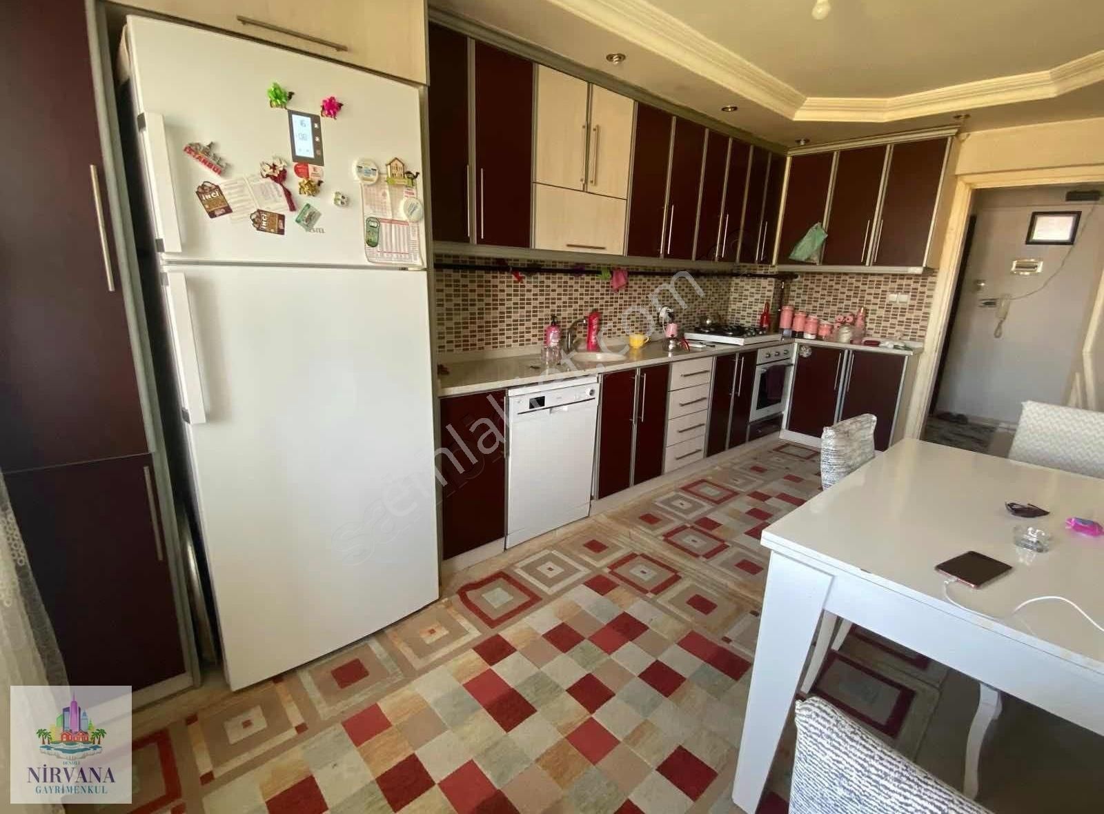 Selçukbey Mah. Muhtarlığa Çok Yakın Satılık Komple Bina - Görsel 14