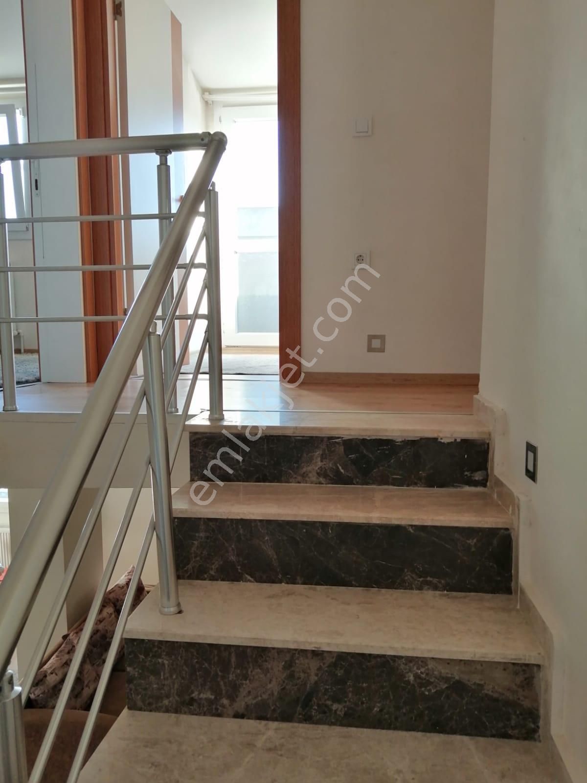 Menemen Çarşı Günlük Kiralık Apart Ev - Görsel 21