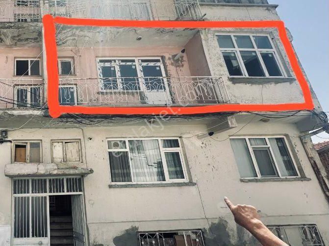 Bolvadin Bekir Ağa Satılık Daire çarşı merkezde ofis ve konut için uygun daire