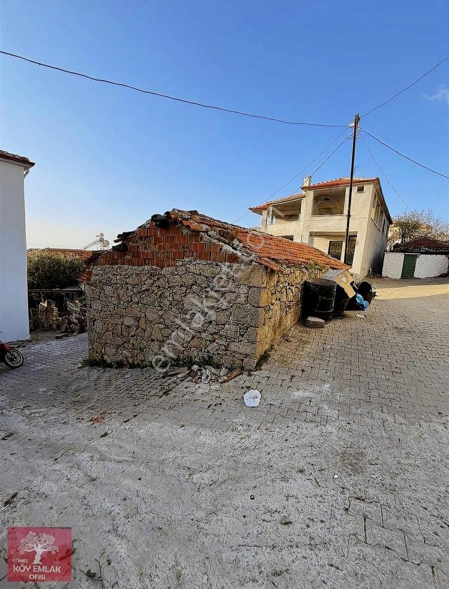 Gömeç Hacıhüseyinler Satılık Bina Satılık Küçük Köy Evi