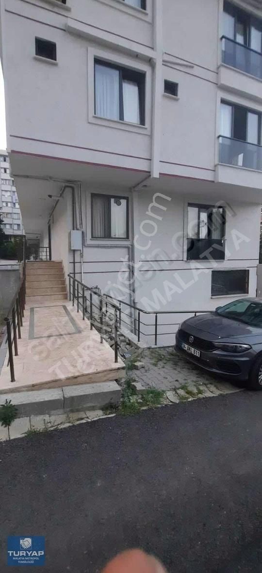 Ataşehir Esatpaşa Satılık Daire TURYAP METROPOL'DEN ATAŞEHİR'DE 1+1 SATILIK DAİRE