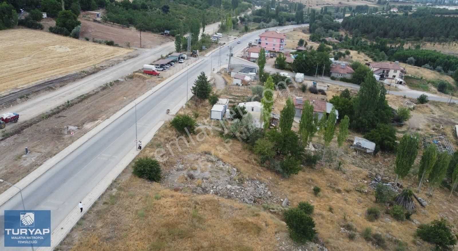 Doğanşehir Doğu Satılık Ticari İmarlı TURYAP METROPOL'DEN DOĞANŞEHİR'DE CADDE ÜSTÜ SATILIK ARSA