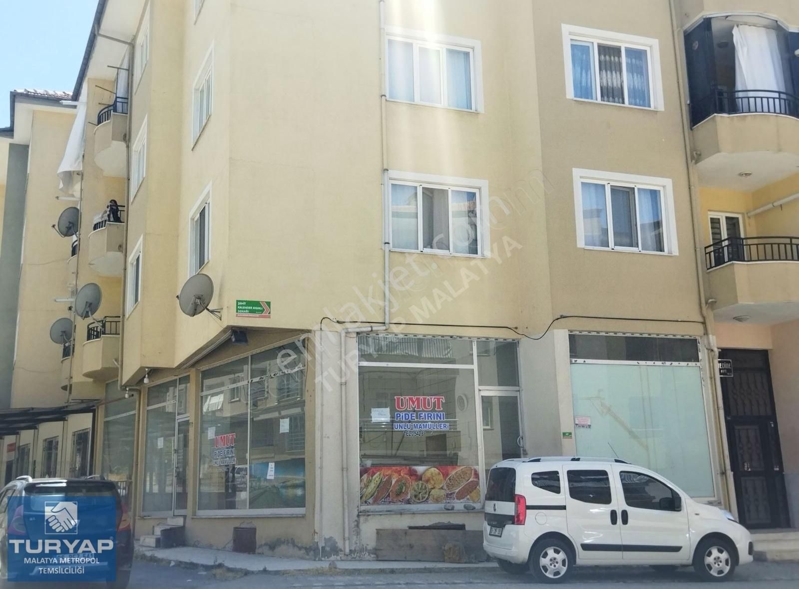 Yeşilyurt Zaviye Kiralık Dükkan & Mağaza Turyap Metropol'den Hasanbey'de 130 M² Dükkan