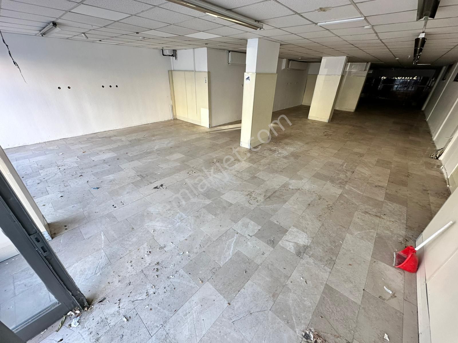 Keçiören Bademlik Kiralık Dükkan & Mağaza  ÇAVDEMDEN ANAVATAN CADDESİNDE 300M2 ÖNÜ AÇIK DEPOLU KİRALIK DÜKKAN KURUMSALLARA UYGUN!!!