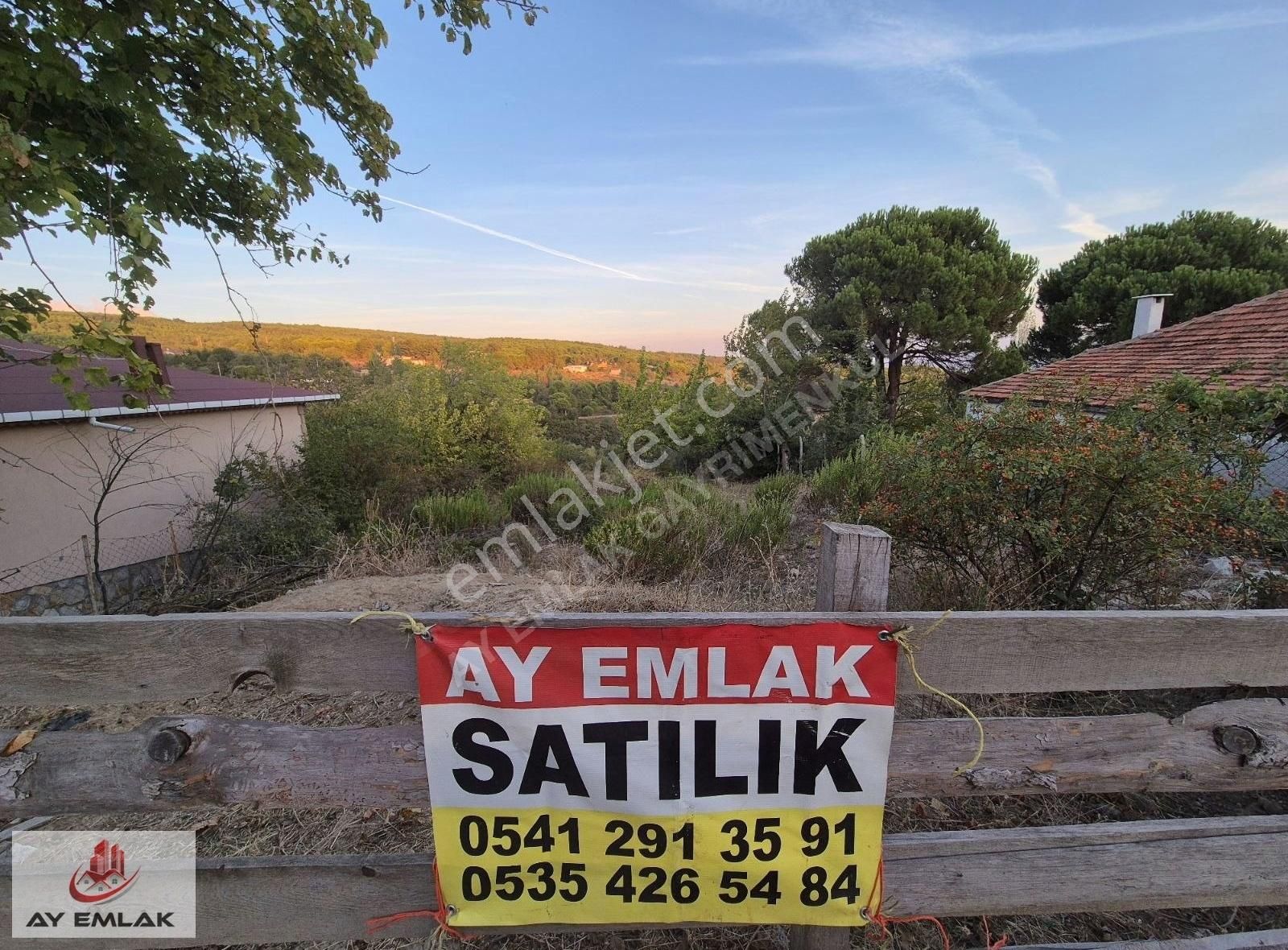 Armutlu Mecidiye Köyü Satılık Bağ & Bahçe AY EMLAK'TAN ARMUTLU MECİDİYEKÖY MERKEZDE BAHÇELİ EV TAPULU ARSA