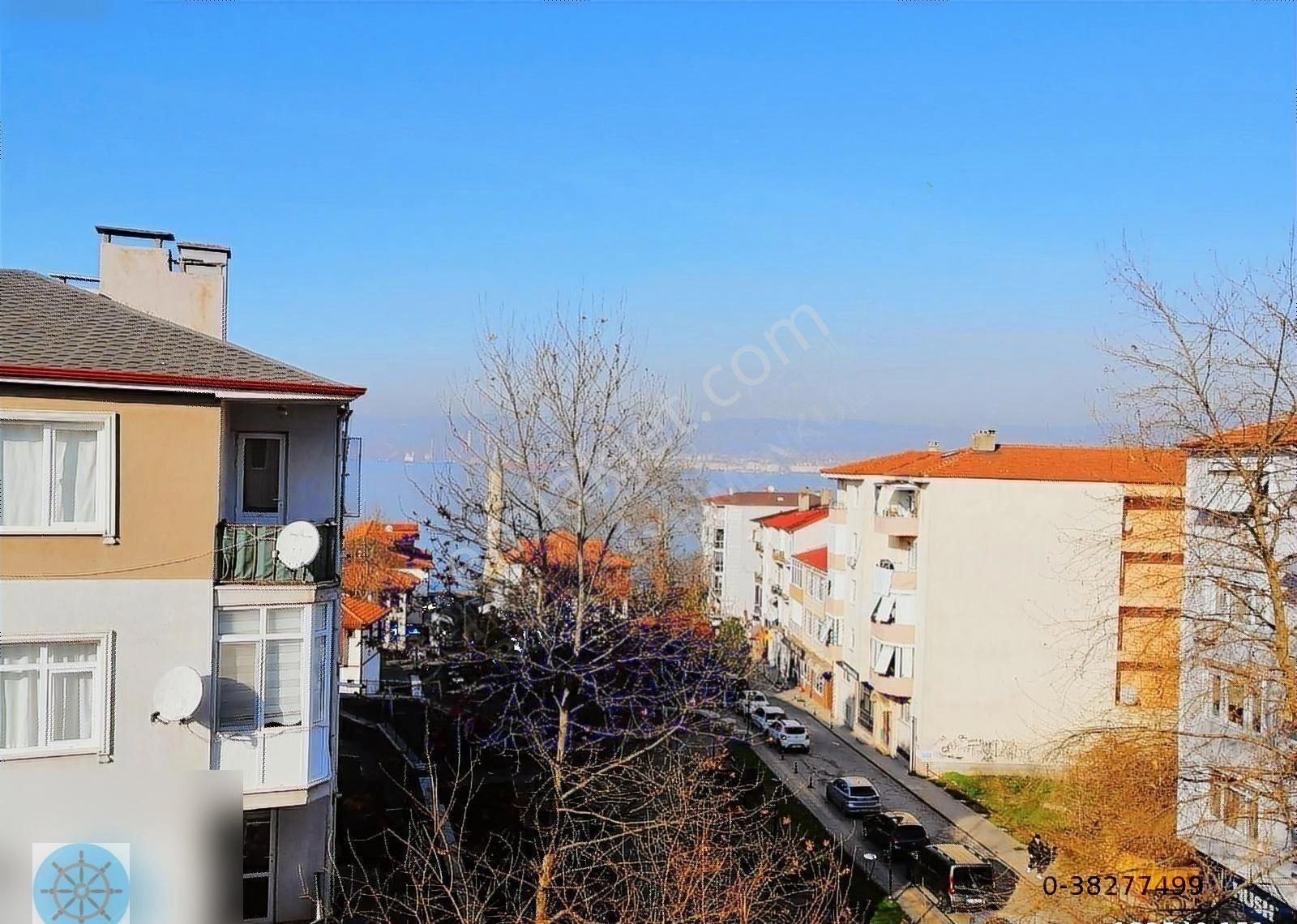 Gölcük Değirmendere Yalı Satılık Daire DEĞİRMENDERE ANA CADDE ÜZERİ DENİZ MANZARALI SATILIK DAİRE 3+1