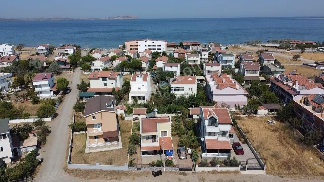 Ezine Geyikli Bld. (Cumhuriyet) Satılık Villa  ÇANAKKALE GEYİKLİ CUMHURİYET MAH. OTELLER BÖLGESİ SATILIK VİLLA