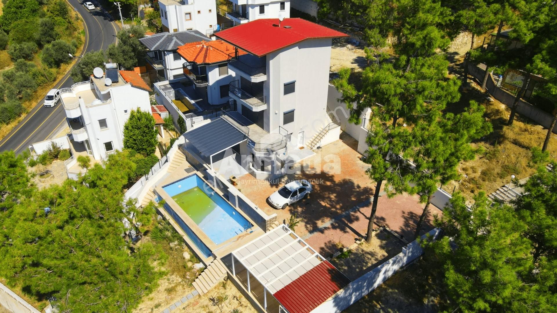 Kuşadası Soğucak Satılık Villa SOĞUCAK'TA FULL DENİZ MANZARALI HAVUZLU 5+2 FOURLEKS VİLLA