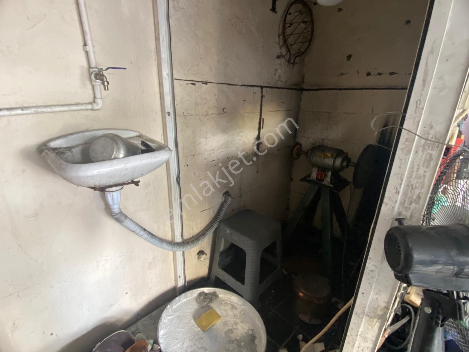 Acill Buca Şirinyer Merkez Civarı 10m2 Ana Cadde Arkası Satılık Dükkan - Görsel 5