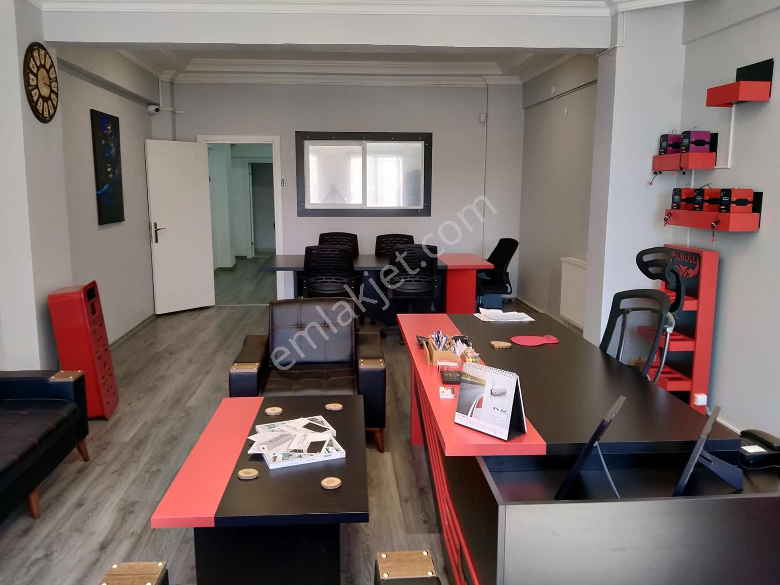 Ataşehir Örnek Kiralık Ofis Ataşehir Şehit Cahar Dudayev Cad. Üzerinde Müstakil Girişli 1.kat Tabela Değeri Yüksek 400 M² İşyeri