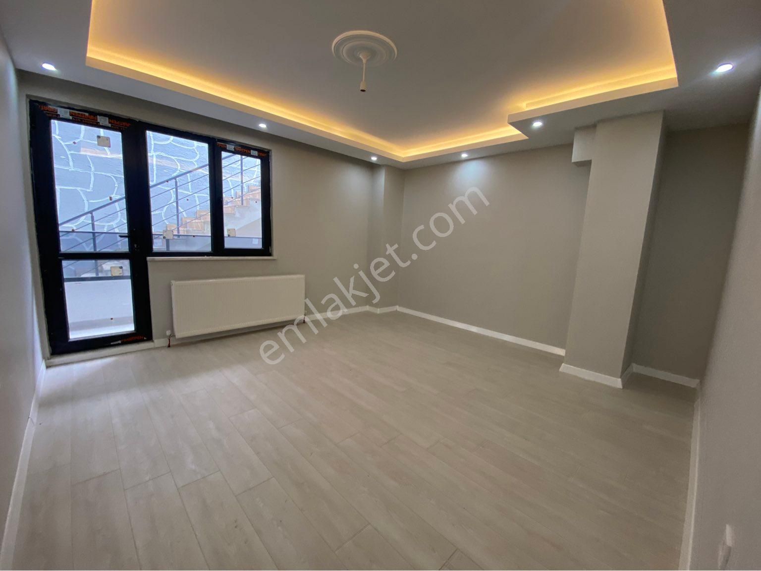 Gebze İstasyon Satılık Daire  GEBZE İSTASYON CADDESİ YAKINI 2+1 90 M² ARA KAT KONUMUNDA YÜKSEK GİRİŞ DAİRE FIRSATI