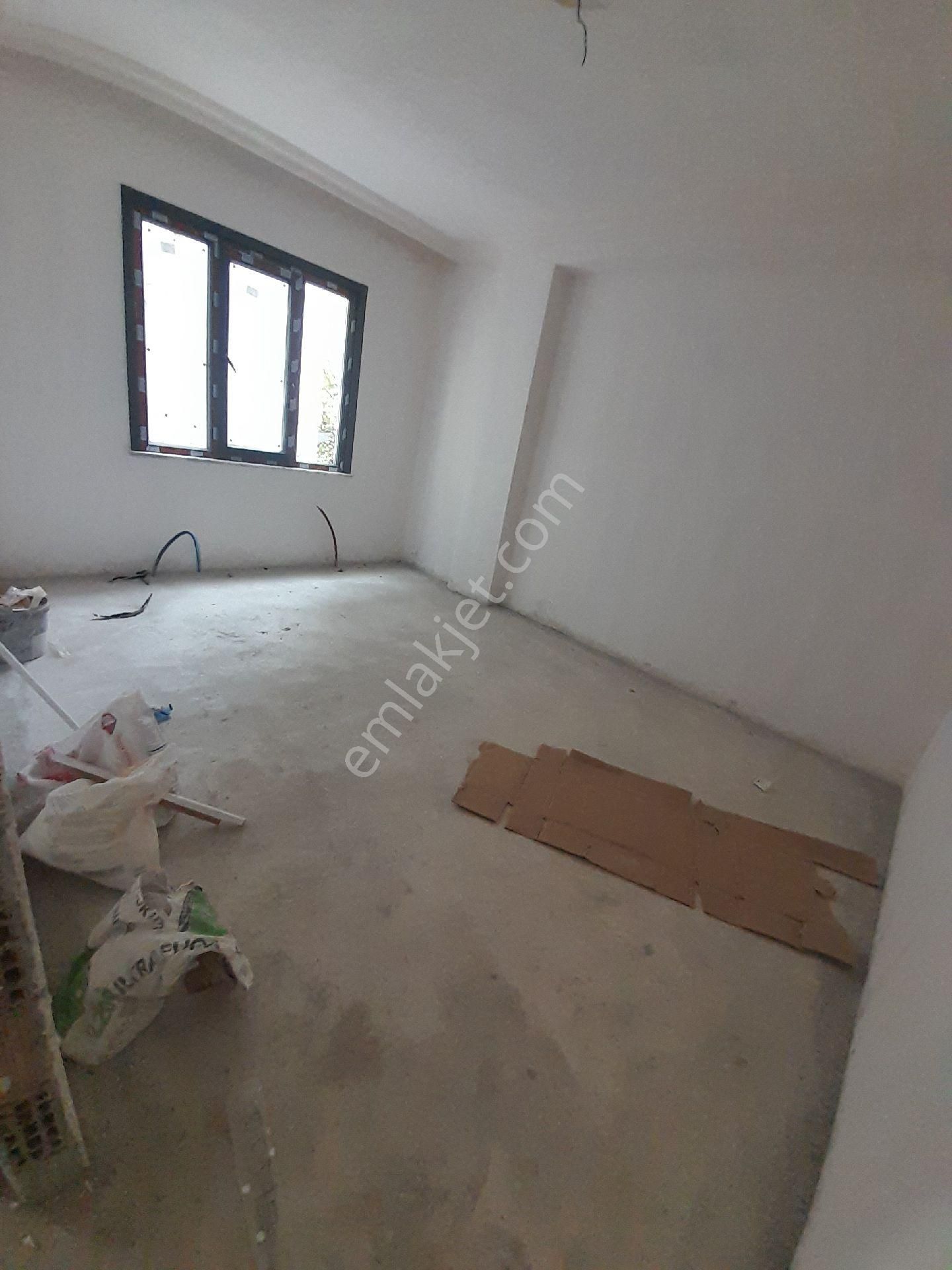 Küçükçekmece Halkalı Merkez Kiralık Dükkan & Mağaza Halkalı Eskibağlar Da Sıfır Daire 2+1 Yüksek Giriş 90m2