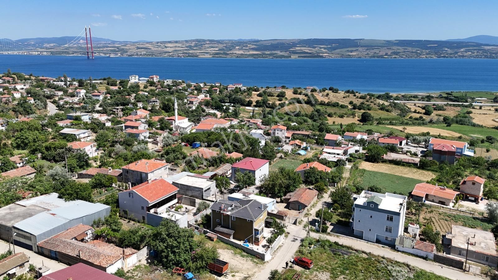 Gelibolu Sütlüce Köyü Satılık Köy Evi  GELİBOLU ANKA EMLAKTAN SÜTLÜCE KÖYÜNDE EŞSİZ MANZARALI KÖY EVİ