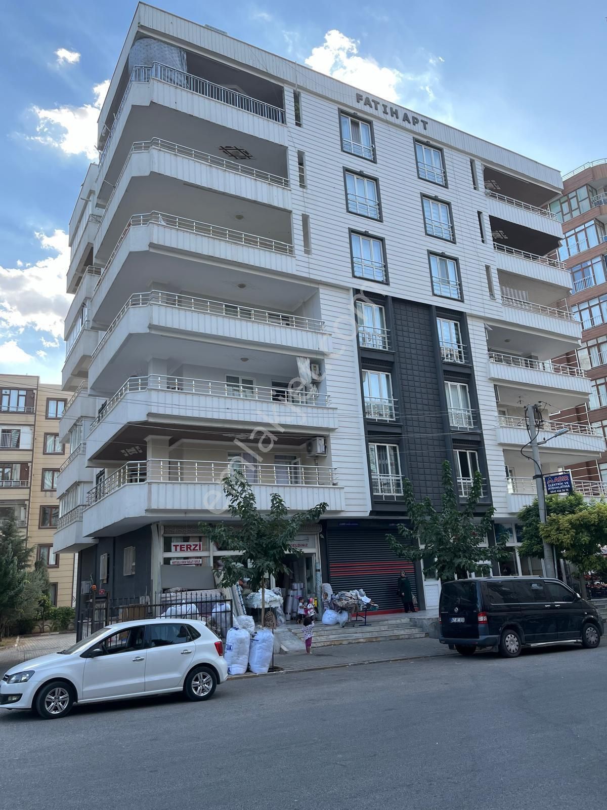 Karaköprü Şenevler Satılık Daire Karaköprü Şenevler’de 3 + 1 satılık