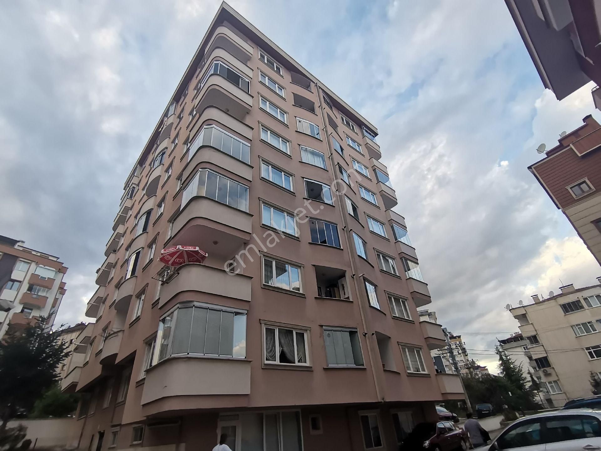 Akçaabat Söğütlü Satılık Daire AKÇAABAT SÖĞÜTLÜDE SATILIK 3+1 DOĞALGAZLI DAİRE 