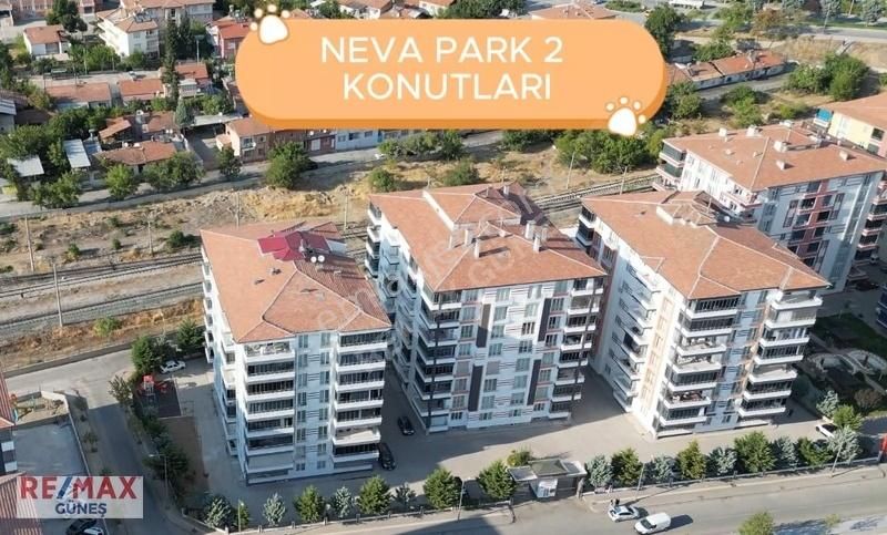 Yeşilyurt İnönü Satılık Daire İstasyon'da Site İçerisinde 3+1 Az Katlı Daire