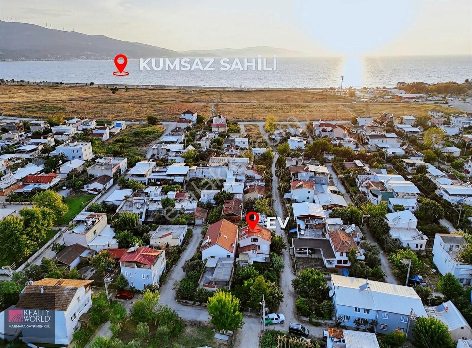 Gemlik Gençali Satılık Müstakil Ev RW MARMARA / KUMSAZ'DA KÖŞE PARSEL 4+1 MÜSTAKİL EV