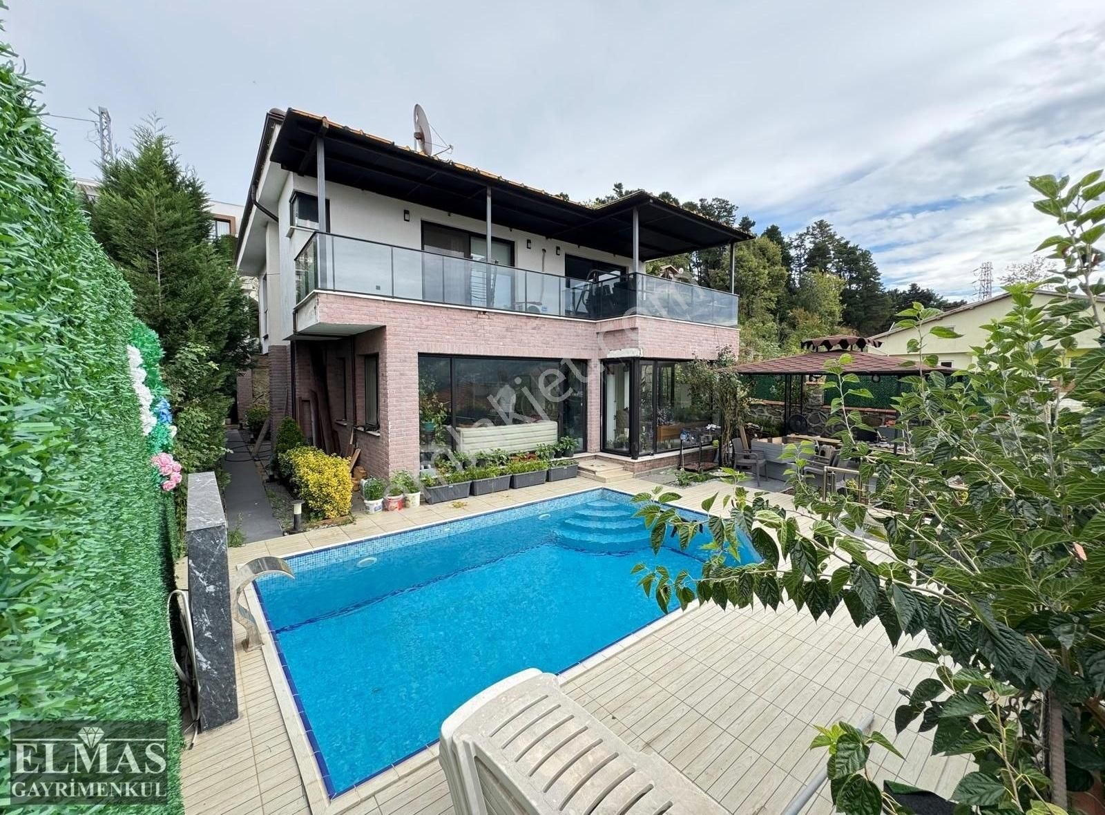 Sapanca Göl Satılık Villa Sapanca Göl Mah. Satılık 4+1 Göl Manzaralı Müstakil Villa