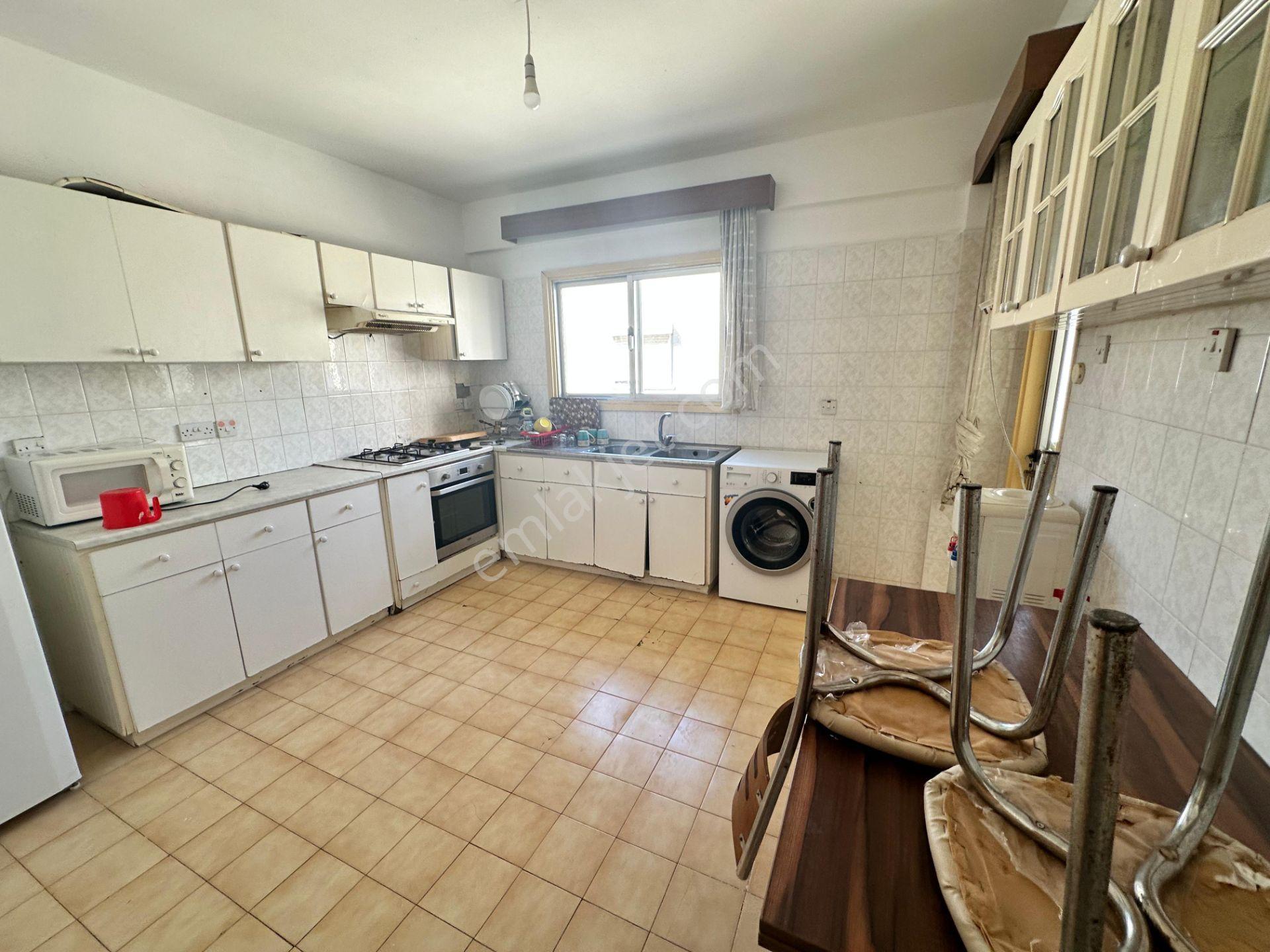 Kıbrıs Lefkoşa Ortaköyd E Satılık 3+1 Türk Malı Daire Yabancılar Alabilir - Görsel 3