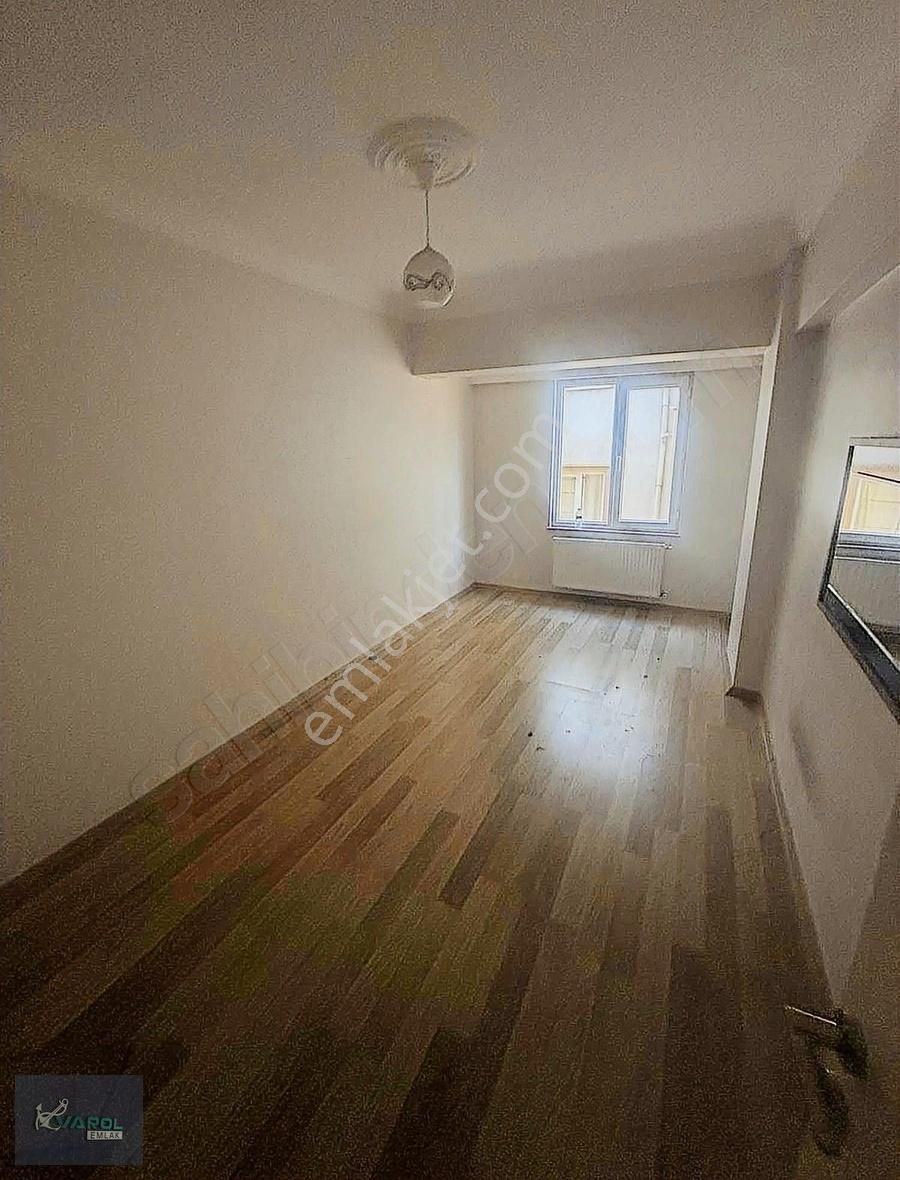 Ayvacık Hamdibey Kiralık Daire Hamdibey Mahallesinde Çamlık mevki 2+1 Doğazgazlı Kiralık Daire