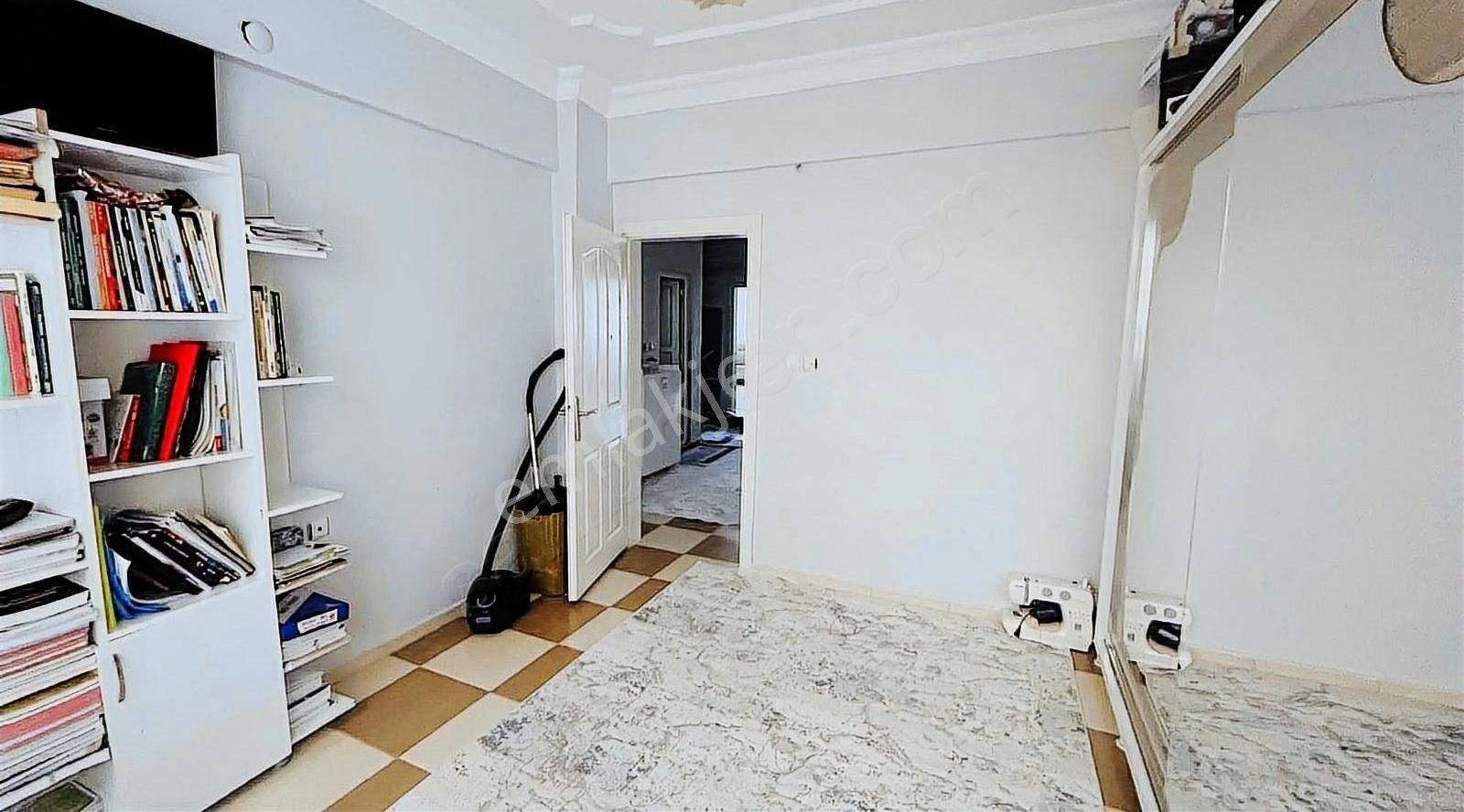 Siirt Merkez Bahçelievler Satılık Daire HAYAT GAYRİMENKULDEN SATILIK 2+1 DAİRE