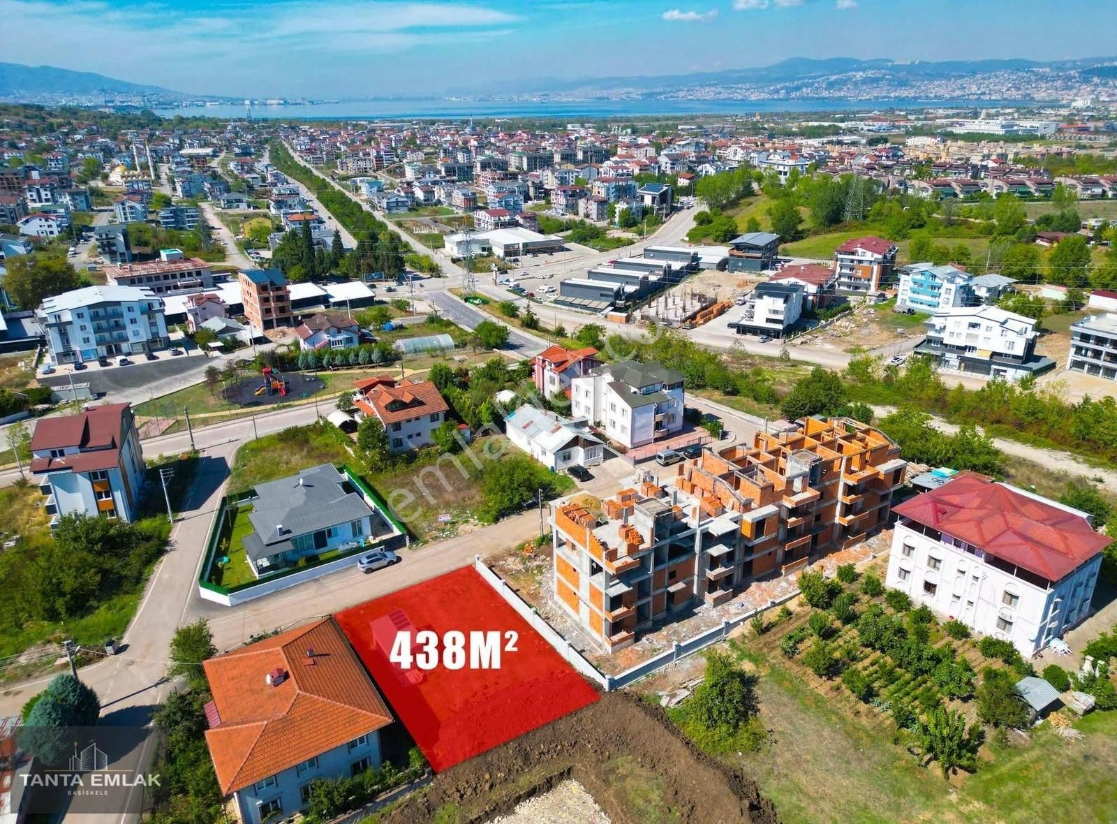 Başiskele Yaylacık Satılık Konut İmarlı TANTA EMLAKtan BAŞİSKELE de 438m2 KONUT ARSASI