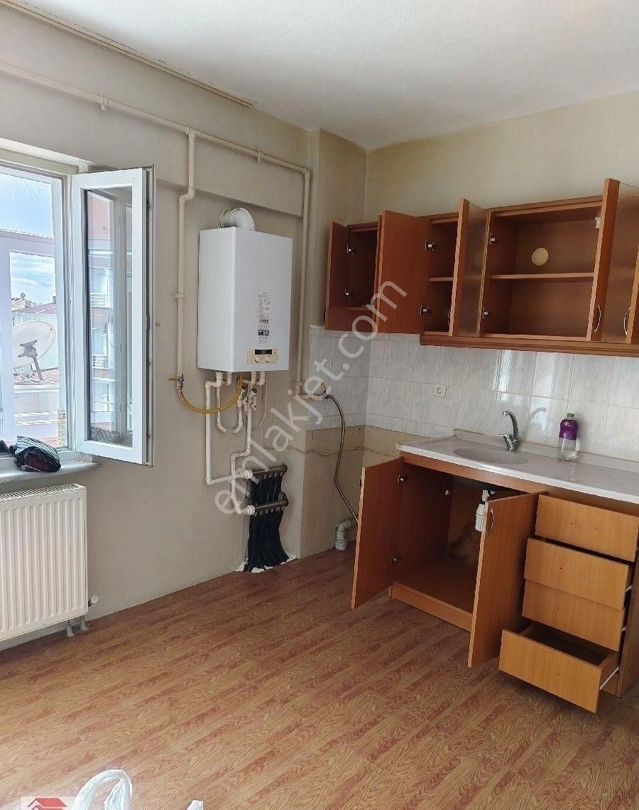 Çorlu Muhittin Kiralık Daire MUHİTTİN.MSH.SİNDE KİRALİK.1T1ARAKAT DAİRE