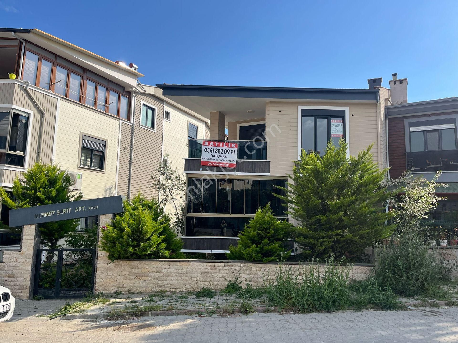 Altınoluk Kazdağları Eteklerin De Denize Yürüme Mesafesinde 5 Yıllık 4 Daireli Bina Da Satılık Daire
