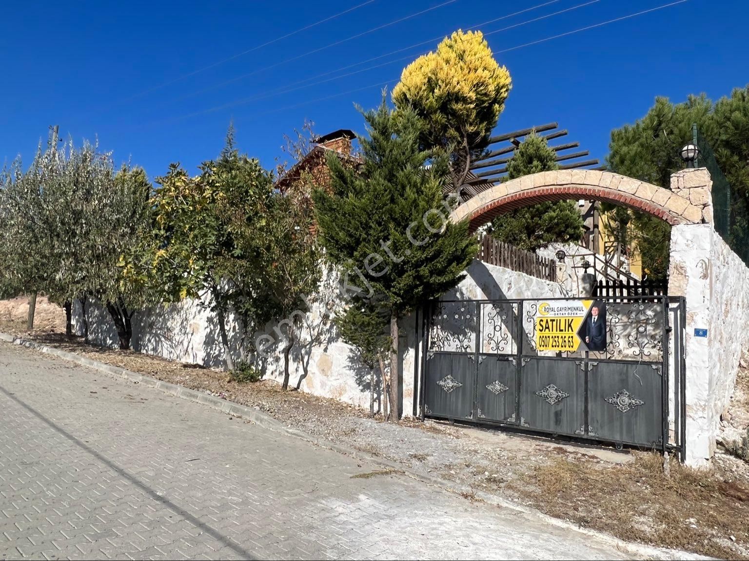 Denizli Honaz Ovacık Mah.600m2 B+2 Arsa İçinde Taş Villa
