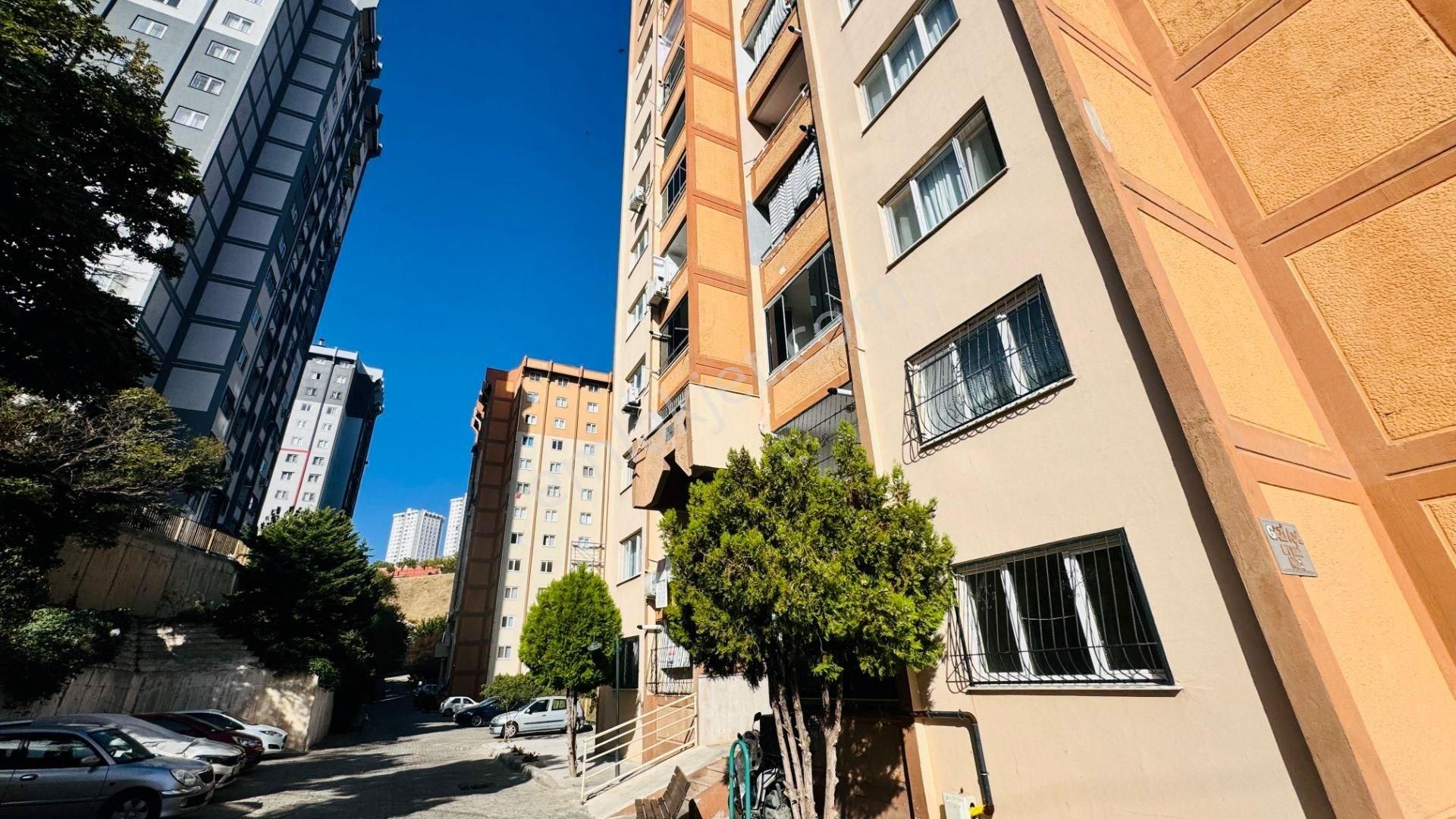 Karabağlar Yaşar Kemal Satılık Daire TOKİ UZUNDERE KONUTLARI'NDA 95 M² SATILIK 2+1 DAİRE