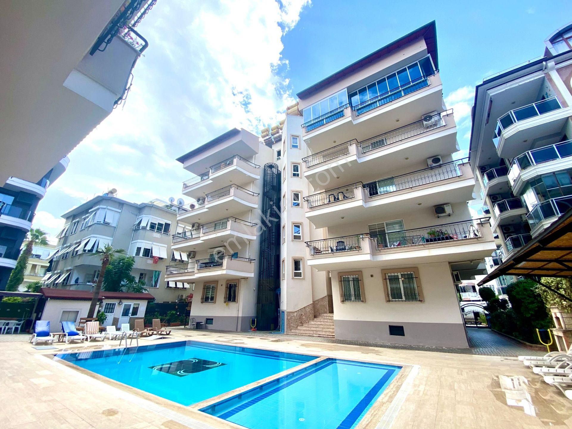 Alanya Oba Kiralık Daire  ALANYADA ÖĞRENCİYE 2 BLOKLU SİTEİÇİ MOBİLYALI 5+1 KİRALIKDAİRE