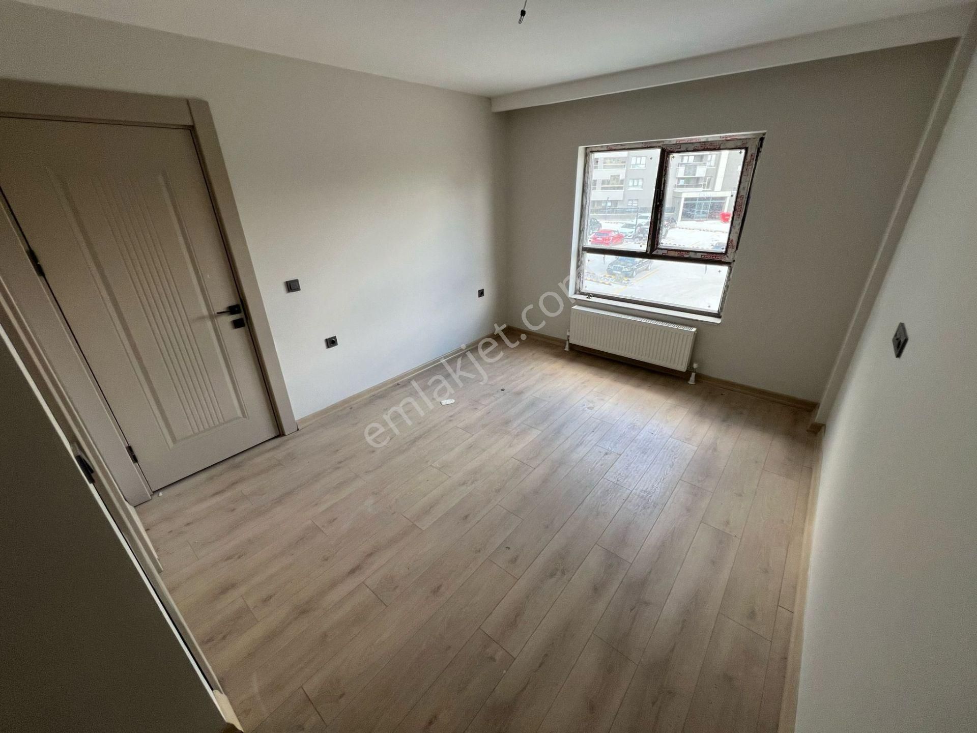 Yenimahalle Batı Sitesi Satılık Daire  BATIKENT METRO MARKET YAKINI SİTEDE 2+1 SATILIK DAİRE