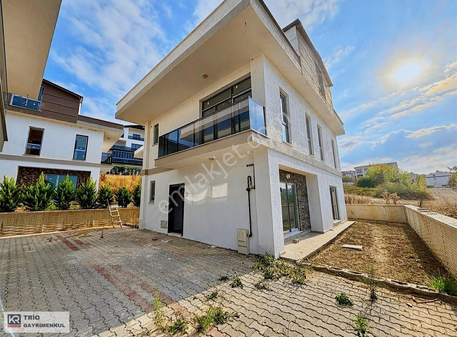 Nilüfer Kayapa Satılık Villa KAYAPA DA MÜSTAKİL 4+1 BİTMİŞ VİLLA