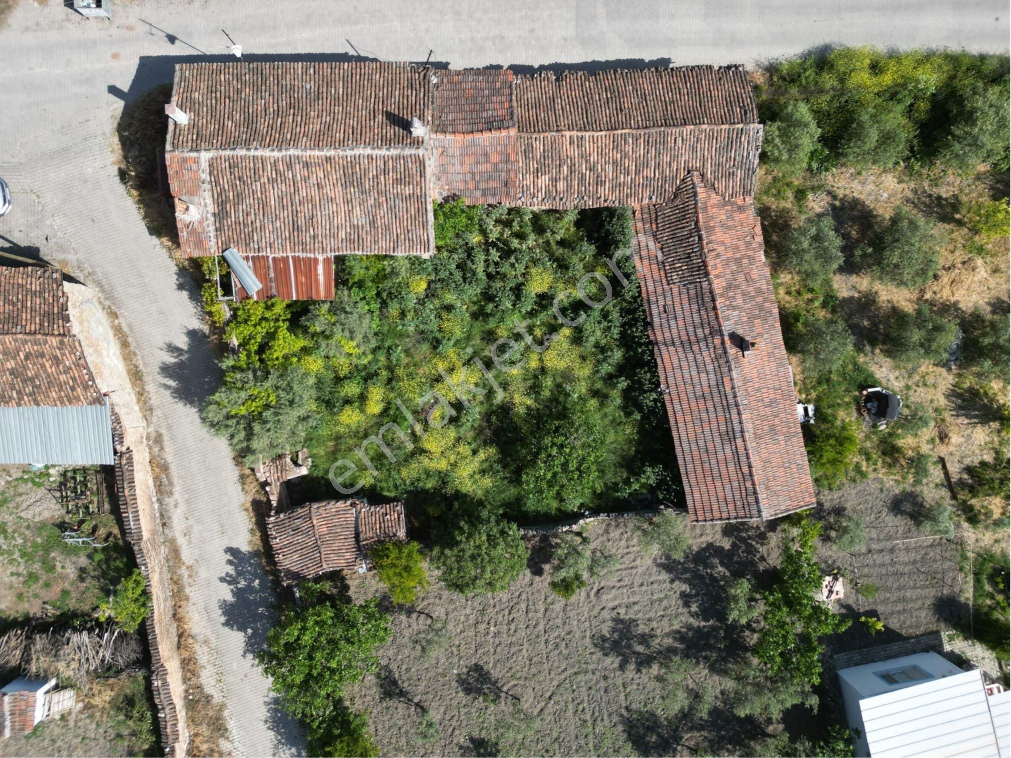Beyaz Gayrımenkulden Karayenice Mh De 483 M2 Müstakil Ev