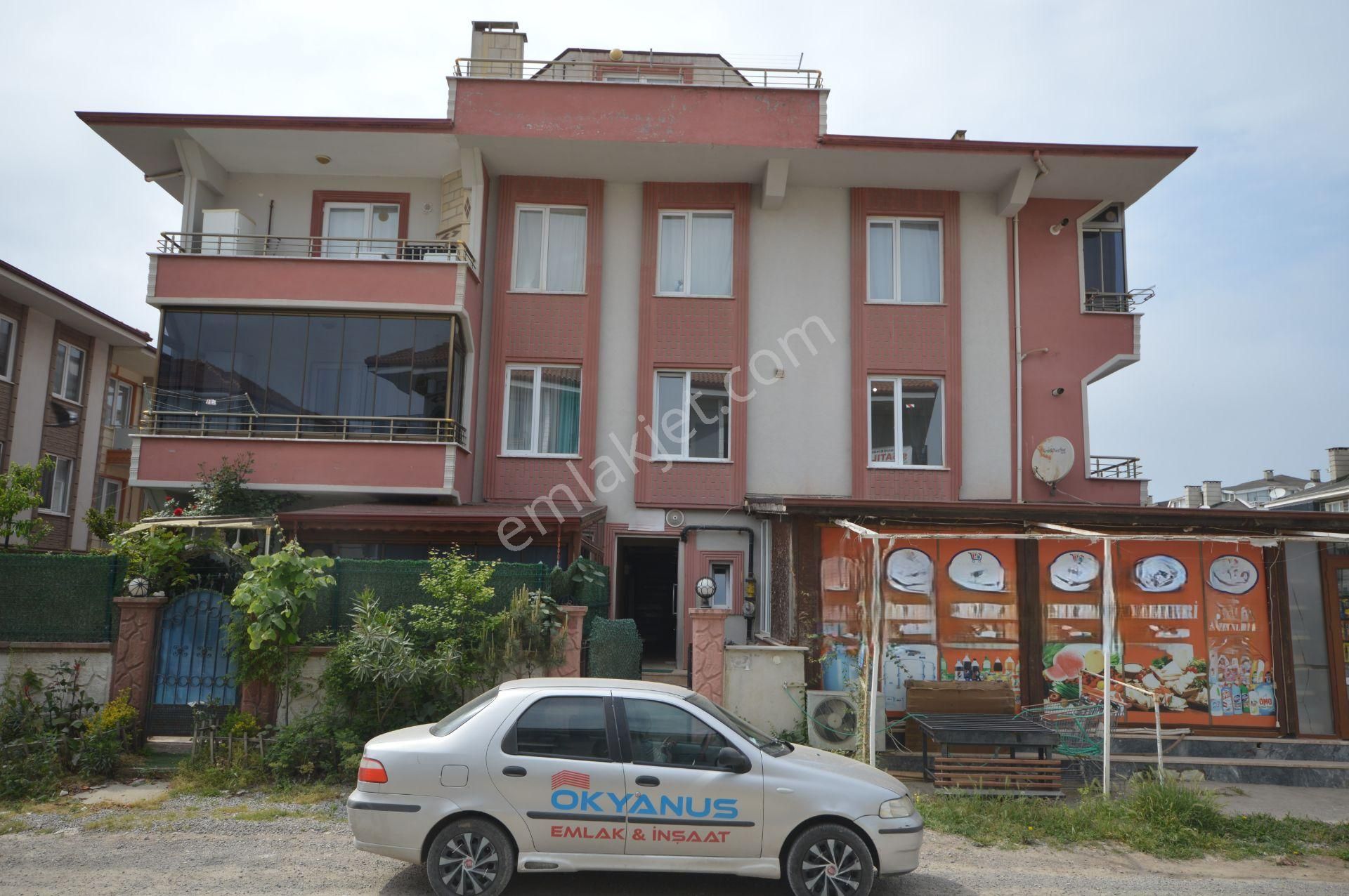 Karasu Yalı Satılık Daire  KARASU DA  MASRAFSIZ TERTEMİZ GENİŞ ARA KAT 2+1 DAİRE 