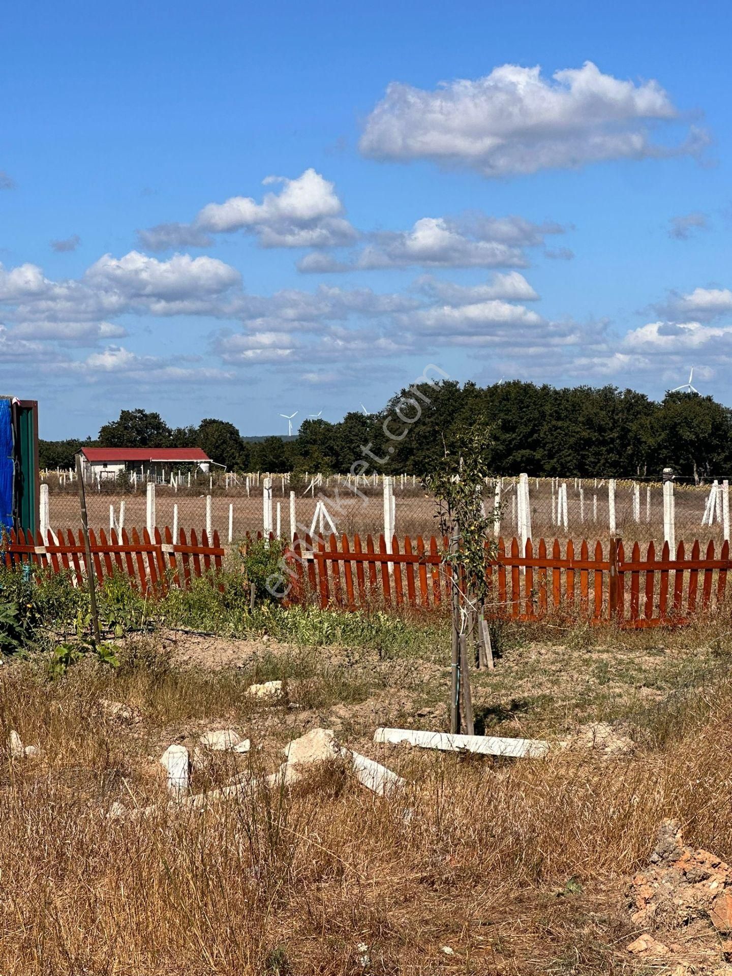 Silivri Çayırdere Satılık Tarla  SİLİVRİ ÇAYIRDERE’DE 332 MT ASFALTA CEPHE ÇOK UYGUN FİYAT ACİL SATILIK!!