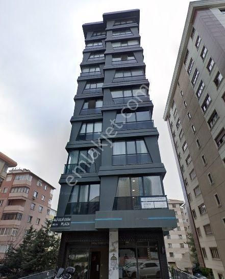 Kadıköy Kozyatağı Satılık Daire Kozyatağı Plazalar Bölgesinde İşyerinede Uygun 2+1 Daire Emlak Masası