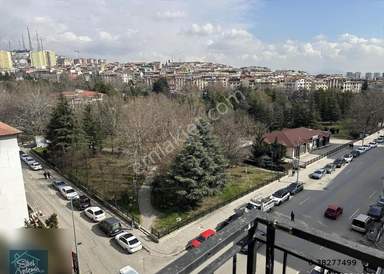 Yenimahalle Demetgül Satılık Daire CADDE CEPHELİ,PARK MANZARALI 3+1 DAİRE