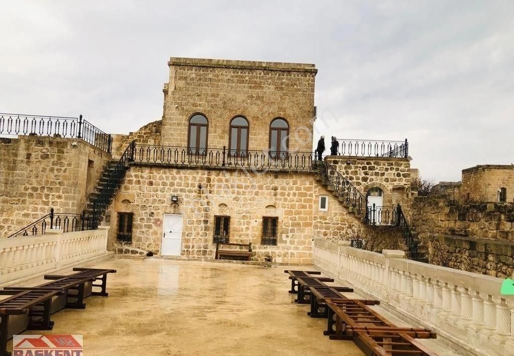 Midyat Akçakaya Satılık Genel MARDİN MİDYAT'TA SATILIK OTEL OLACAK 250 YILLIK KONAK VE ARAZİSİ