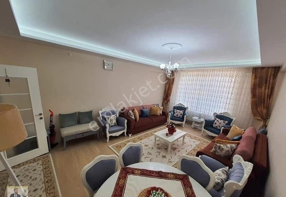 Odunpazarı Emek Satılık Daire POYRAZ EMLAK'TAN EMEK MAHALLESİ’NDE 3+1 135 m² SATILIK DAİRE