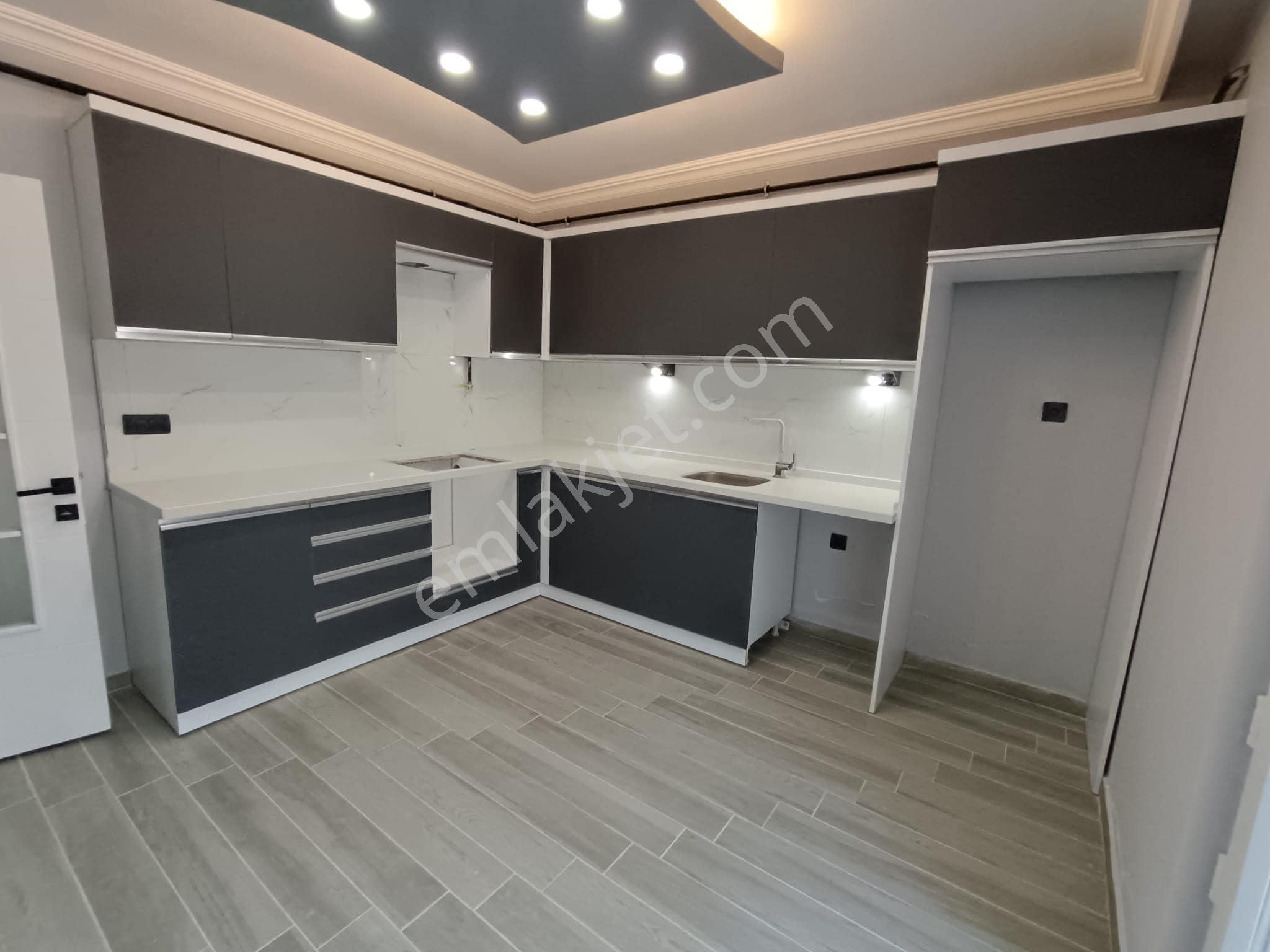 Odunpazarı Emek Satılık Daire POYRAZ EMLAK’TAN 71 EVLER  MAHALLESİ’NDE 3+1 120 m² SATILIK DAİRE