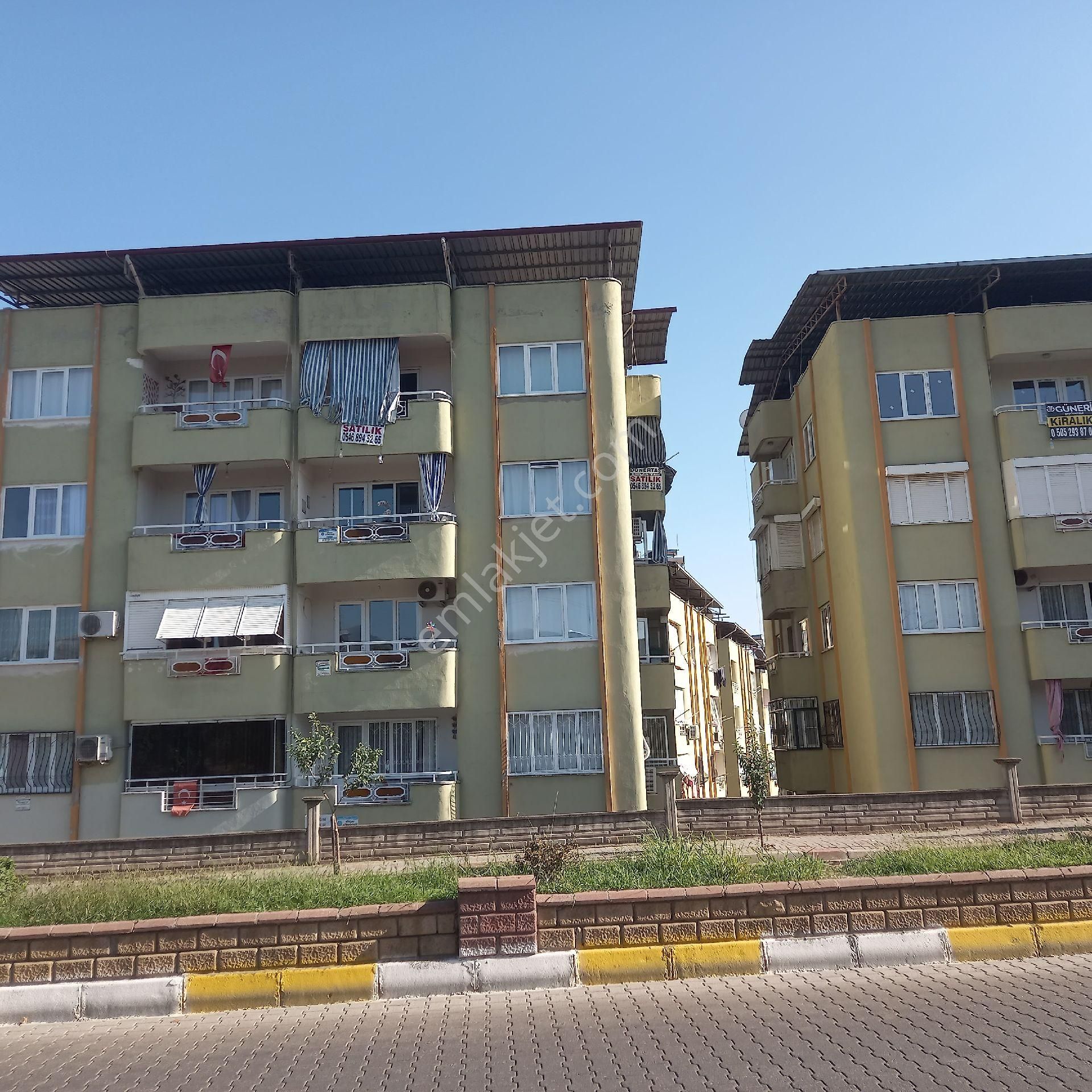 Nazilli İstiklal Satılık Daire DÖNERTAŞ EMLAKTAN SAYGIN SİTESİNDE 3 BALKONLUDOGALGAZLI DAİRE